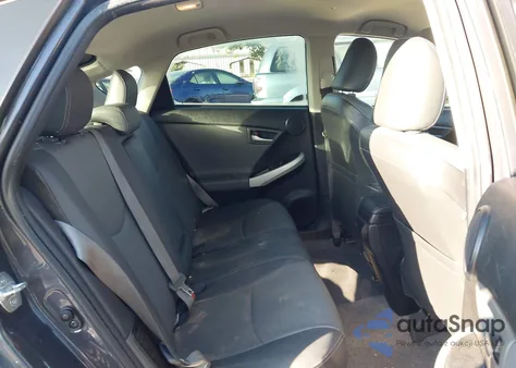 2014 Toyota Prius Four z USA, uszkodzony, nr VIN JTDKN3DU4E0371999